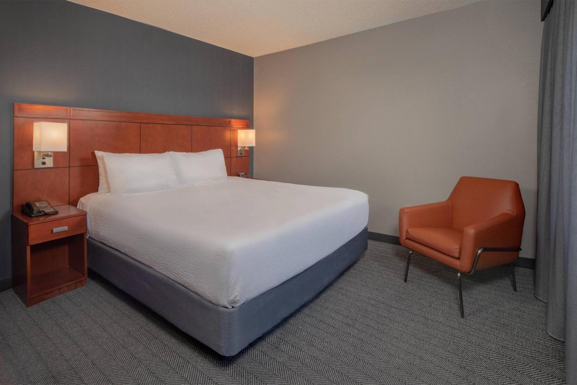 Hotel Courtyard By Marriott Frederick Esterno foto