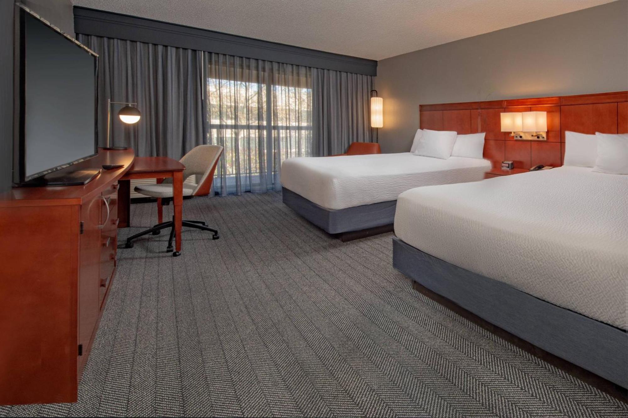 Hotel Courtyard By Marriott Frederick Esterno foto